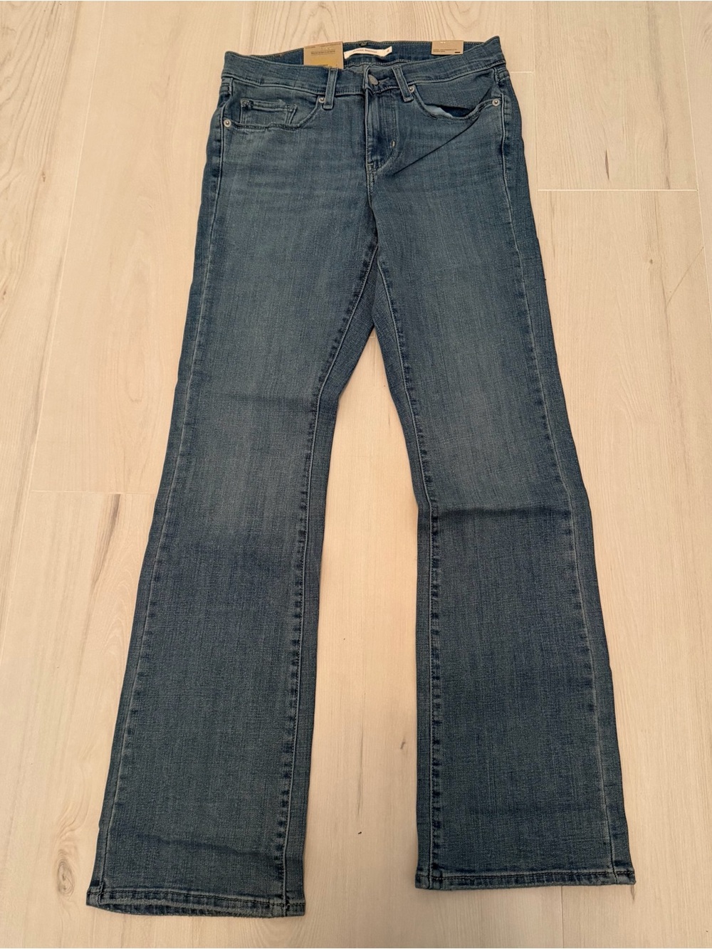 Levi's Women's NWT Blue Boot-Cut Jeans
